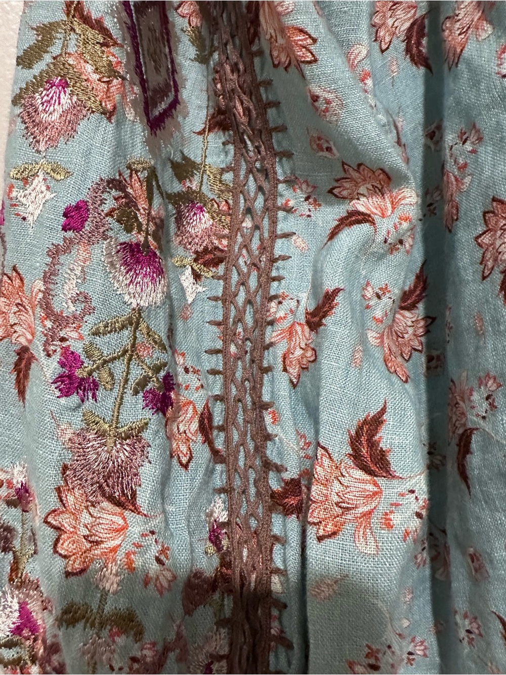 Sundance Light Blue Floral Embroidered Boho Blouse size Large like new condition - Picture 7 of 7